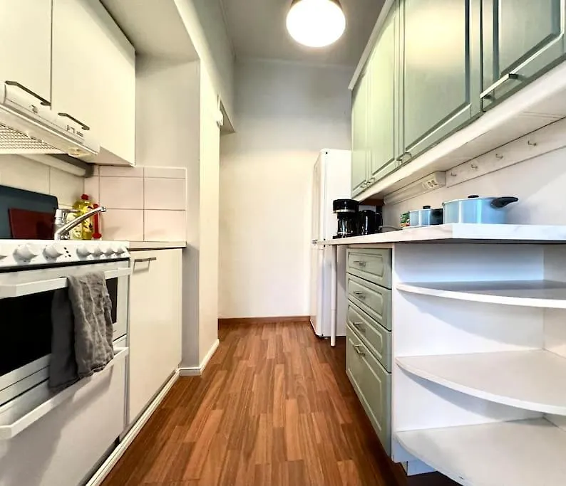 Hello Helsinki - Cozy Studio Center 0*,  Finland